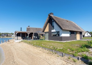 Extra luxury 6-person accommodation in the holiday park Landal Drentse Lagune