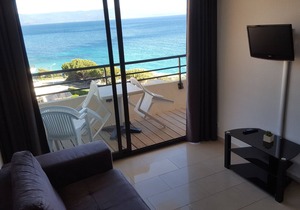 F2 By the sea. Idyllic and wild