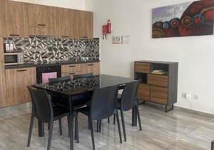 F8 Room 3, Private Room two single beds shared bathroom in shared Flat