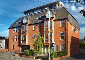 Fab 2 Bed 2 Bath apt w/parking Pelican Hse Newbury