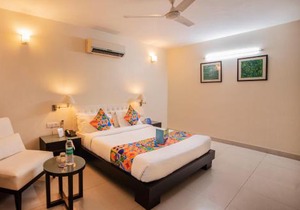 FabHotel Anutham Saket