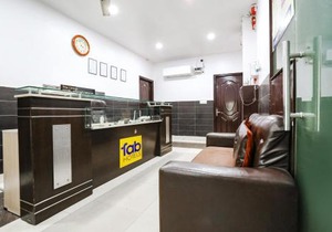 FabHotel The Lazeez