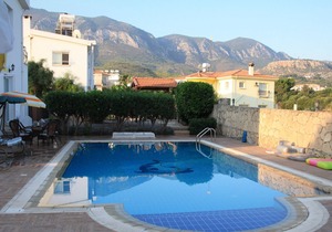 Fabulous 3 Bed Villa with 10m x 5m Private Pool, Barbacue ,Free wifi & Smart TV.