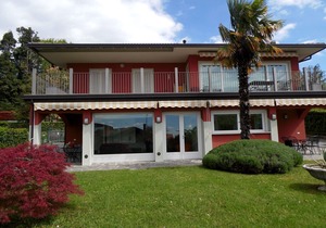 Fabulous Villa in Barasso near Lake