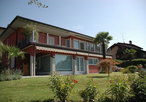 Fabulous Villa in Barasso near Lake