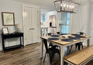 Fabulously Updated 3 BR/2BA Cottage, Pet Friendly w/fee, Amenity Cards Included!
