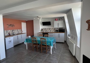 Facing the sea, renovated apartment 100m2, 3 bedrooms
