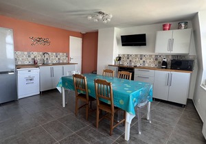 Facing the sea, renovated apartment 100m2, 3 bedrooms