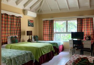 Family Comfort in Jamaica - Enjoy 7 miles of White Sand Beach! villa