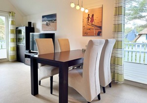 Family-friendly apartment with infrared sauna, fireplace & balcony near the beach -