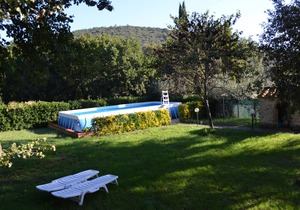 Family-friendly house with private garden and private pool for 5 persons