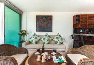 Family-friendly BEACHFRONT! Amazing pools and best beach around!