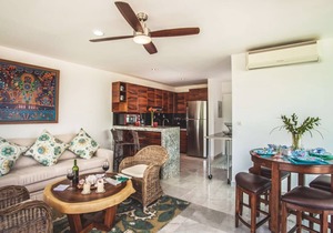Family-friendly BEACHFRONT! Amazing pools and best beach around!