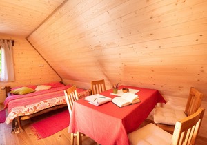 Family room for 5 in Camp Korita