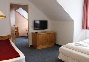 Family room for 5 pers. with shower, WC - Sporthotel Dachstein West