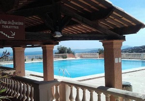 Family studio with terrace, pool, tennis, and parking in Les Issambres