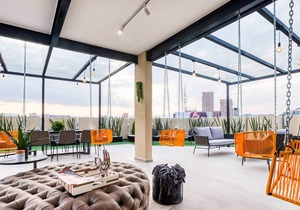 Fancy 3BR Apt | 2 Rooftops +Gym+B/Center | Best Location