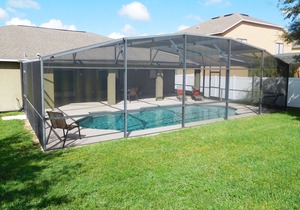 Fantastic 4 bed detached home, large pool, great pool deck, Disney 9 miles!