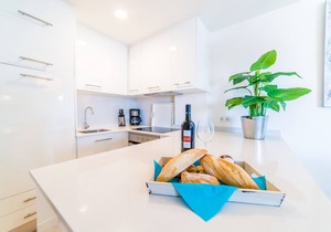 Fantastic 5-storey building with gigantic sea views, 2 bedrooms