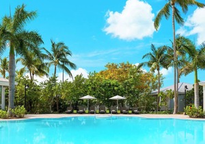 Fantastic Land and Sea Vacation! Outdoor Pool, Short Drive To The Beach!