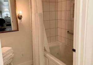Farmhouse 2 - Farm Road Estate - 3mi to Mt Snow