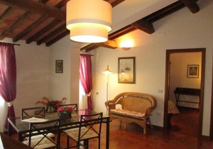Farmhouse in the Heart of Tuscany