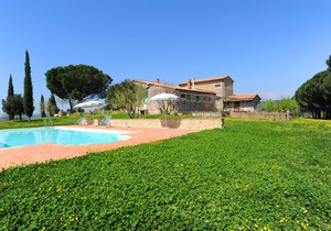 Farmhouse Montecchio Fausto