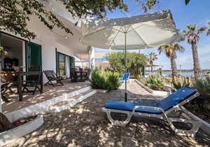 Faro Beach House in Faro