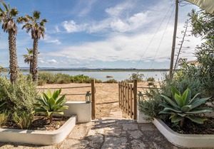 Faro Beach House in Faro