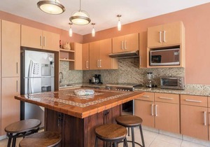Faro de Mita – 4BR Luxury Condo Steps from Town