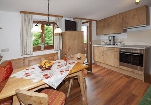 Ferienwohnung Hochkalter, 1-2 Erwachsene + 1 Kind, 40 qm, Dusche/WC, TV, W-LAN, Ostbalkon, 1 Schlafzimmer, Nichtraucher