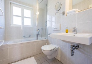 Feriendorf Rugana - Klassik Ferienwohnung mit 2 Schlafzimmern und Terrasse C26