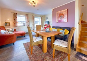 Ferienhaus Lobbe - Wohnung 01 mit Terrasse strandnah