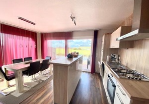 Ferienpark Vislust Modernes Holzhaus am Ijsselmeer mit eigenen Steg