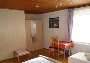 Ferienwohnung 1 mit 68qm, 1 Schlafzimmer, 1 Wohn-/Schlafraum, für maximal 4 Personen