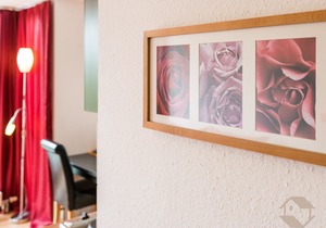 Ferienwohnung 2, rot mit 23qm, 1-2 Personen-Ferienwohnung Seepark Freiburg 2 Rot Küchenzeile