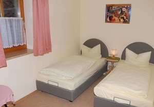 Fewo Gebirgshäusl, Nr. 15, für 2-5 Personen, ca. 140 qm, 2 Schlafzimmer, Wohnzimmer, Küche, Terrasse