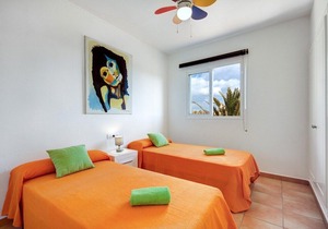 Fiesta 3 bedroom villa, Cales Piques