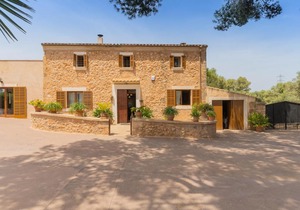 Finca Angoixes