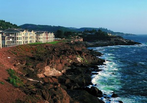Fine dining with vast views of the ocean!