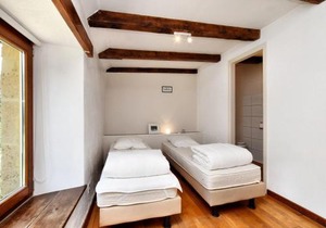 Fine group house with sauna garden