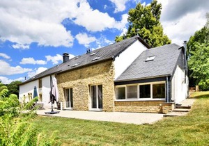 Fine group house with sauna garden