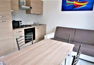 Fiorita: Brand new and modern furnished and very close to downtown and the beach