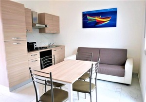 Fiorita: Brand new and modern furnished and very close to downtown and the beach