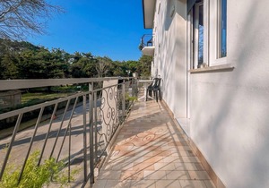 Fiorita: Brand new and modern furnished and very close to downtown and the beach