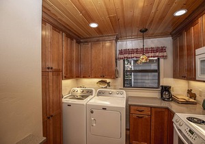 Fir Forest Cottage by Hauserman Rental Group