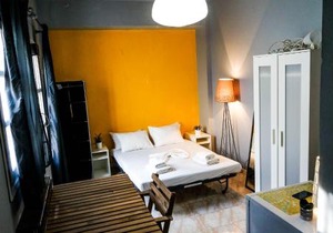 Fira Central Apartments with Veranda