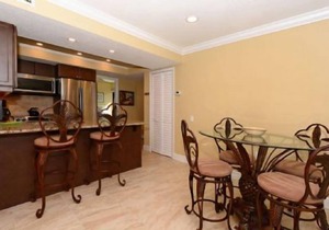 Firethorn 111 - 2 Bedroom Condo with Private Beach with lounge chairs & umbrella provided, 2 Pool.