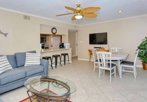 Firethorn 232 - 2 Bedroom Condo with Private Beach with lounge chairs & umbrella provided, 2 Poo.