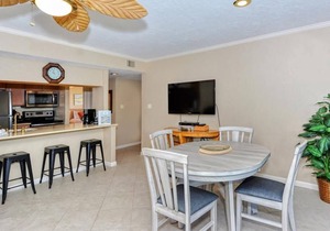 Firethorn 232 - 2 Bedroom Condo with Private Beach with lounge chairs & umbrella provided, 2 Poo.